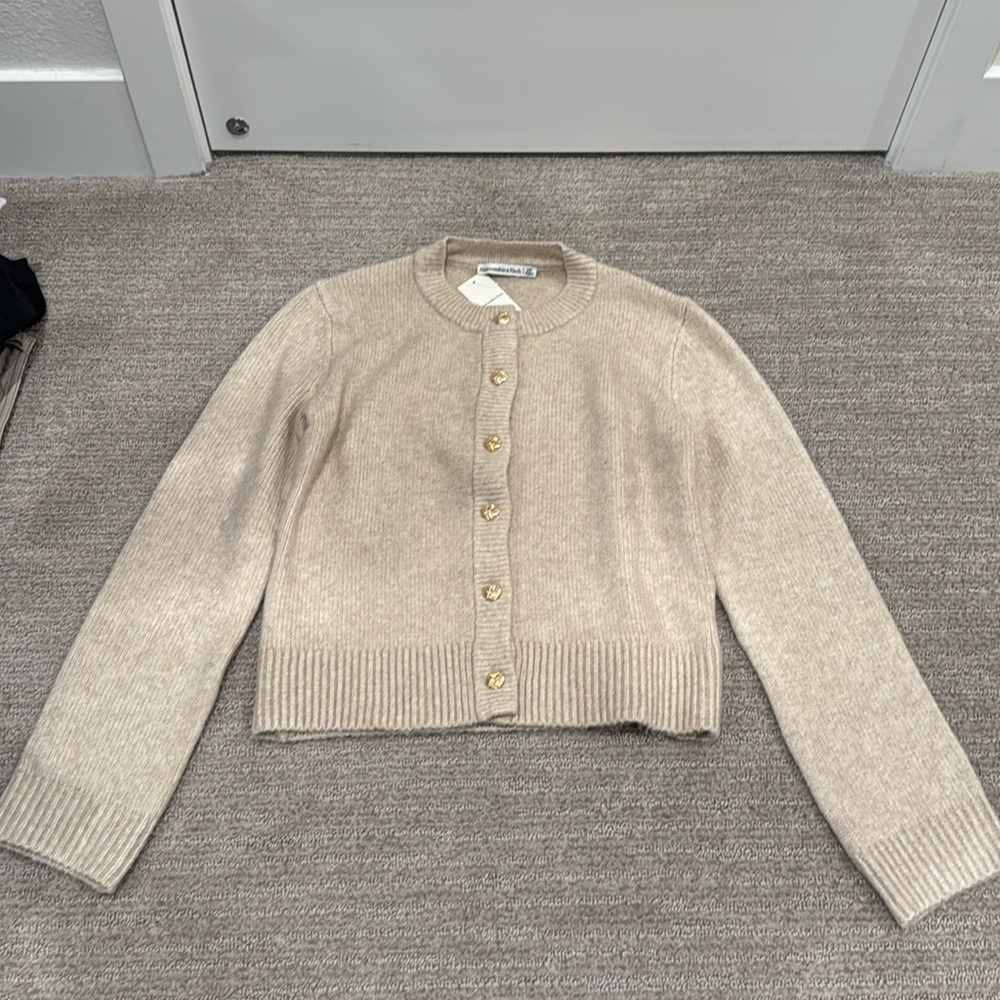 Abercrombie Crew Cardigan Sweater Beige XS